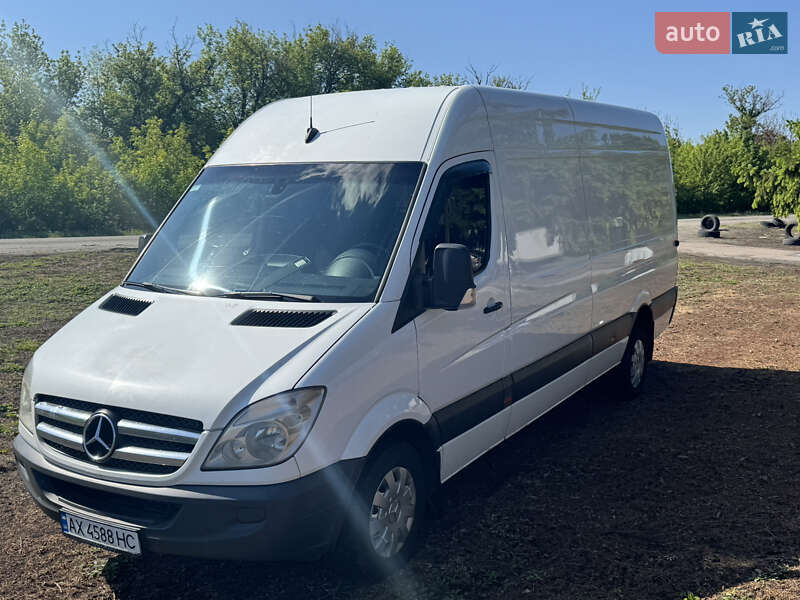Вантажний фургон Mercedes-Benz Sprinter 2009 в Новій Водолагі