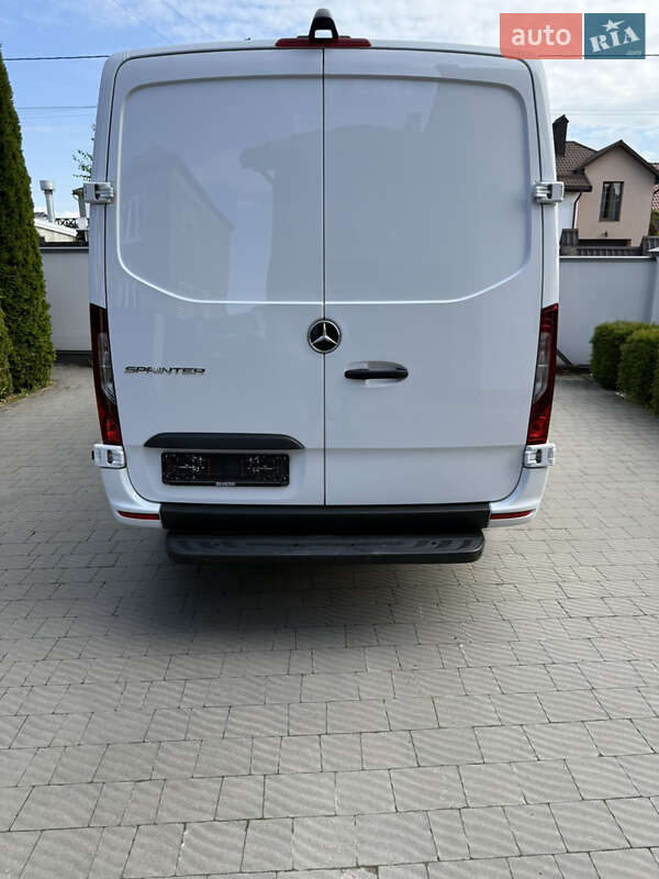 Вантажний фургон Mercedes-Benz Sprinter 2018 в Львові