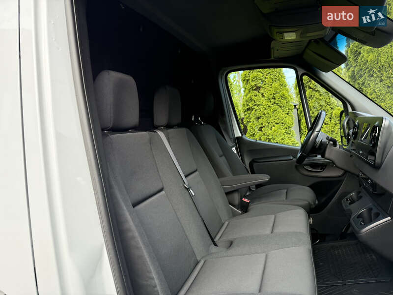 Вантажний фургон Mercedes-Benz Sprinter 2018 в Львові