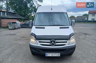 Вантажопасажирський фургон Mercedes-Benz Sprinter 2006 в Чернівцях
