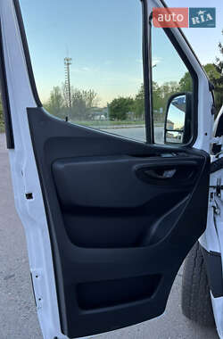 Грузовой фургон Mercedes-Benz Sprinter 2020 в 