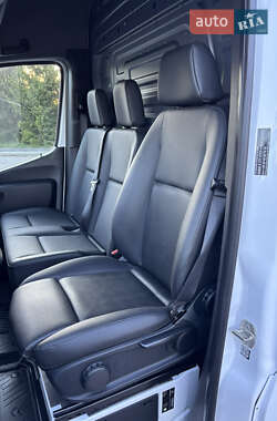 Грузовой фургон Mercedes-Benz Sprinter 2020 в 