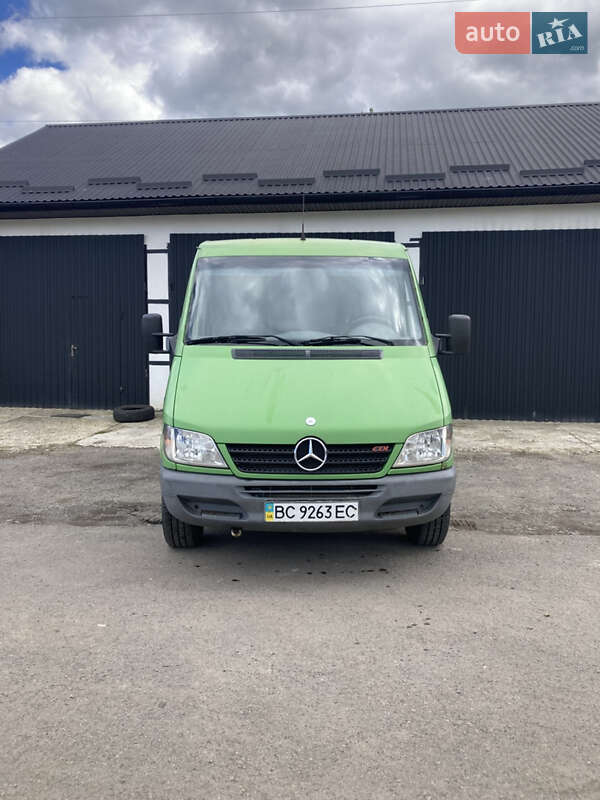 Mercedes-Benz Sprinter 2005