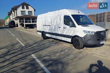 Грузовой фургон Mercedes-Benz Sprinter 2022 в 