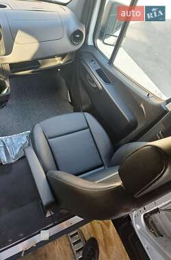 Грузовой фургон Mercedes-Benz Sprinter 2022 в 