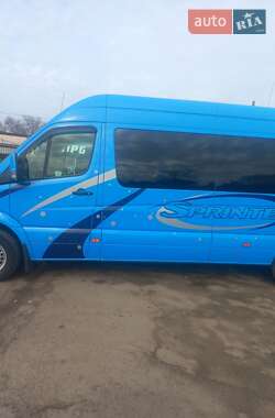 Приміський автобус Mercedes-Benz Sprinter 2011 в 