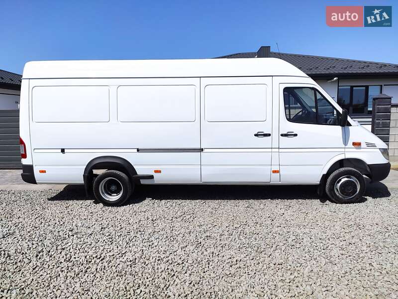 Грузовой фургон Mercedes-Benz Sprinter 2003 в Ровно
