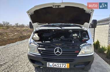 Грузовой фургон Mercedes-Benz Sprinter 2003 в 