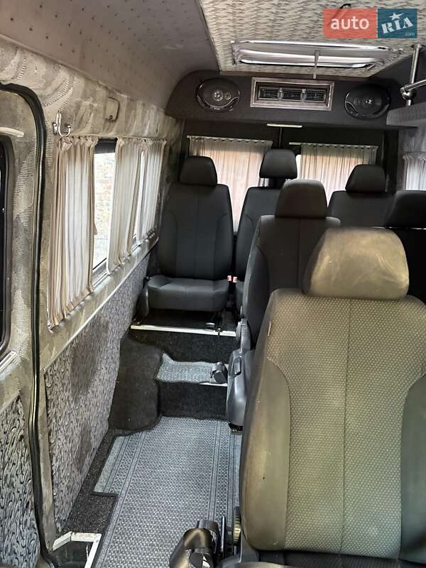 Мікроавтобус Mercedes-Benz Sprinter 2002 в Мостиській