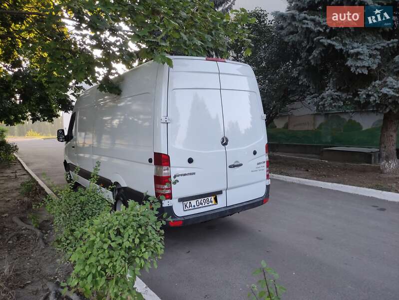 Грузовой фургон Mercedes-Benz Sprinter 2011 в Ровно