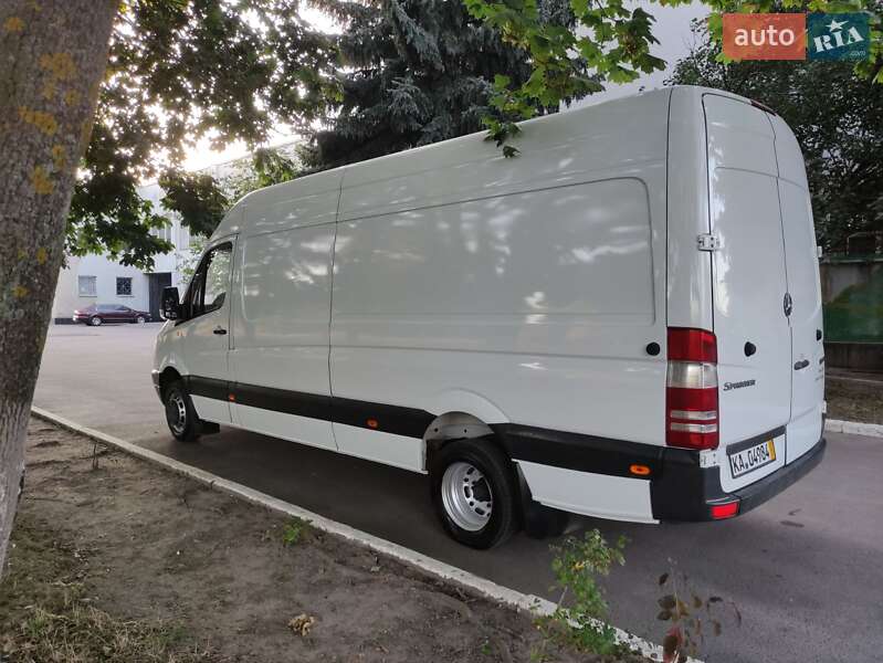 Грузовой фургон Mercedes-Benz Sprinter 2011 в Ровно