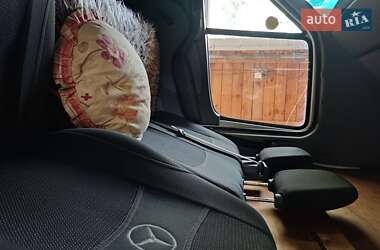 Грузовой фургон Mercedes-Benz Sprinter 2005 в 