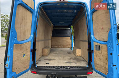 Грузовой фургон Mercedes-Benz Sprinter 2016 в 