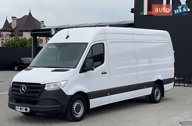 Вантажний фургон Mercedes-Benz Sprinter 2020 в Чернівцях