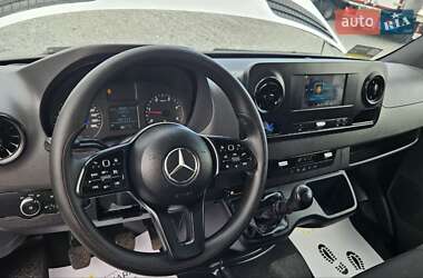 Грузовой фургон Mercedes-Benz Sprinter 2020 в 