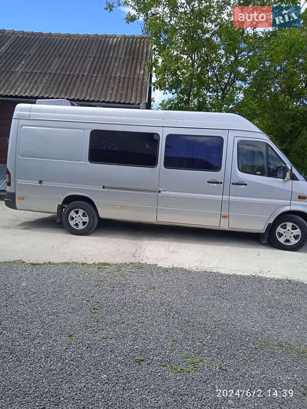 Mercedes-Benz Sprinter 2004
