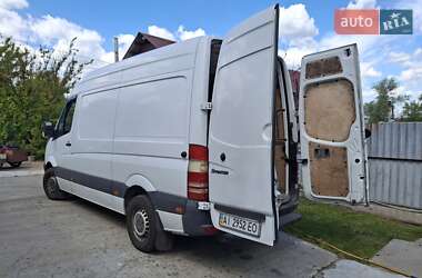 Грузовой фургон Mercedes-Benz Sprinter 2011 в 