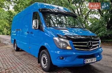 Грузовой фургон Mercedes-Benz Sprinter 2017 в 