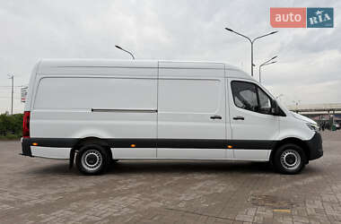 Грузопассажирский фургон Mercedes-Benz Sprinter 2021 в 