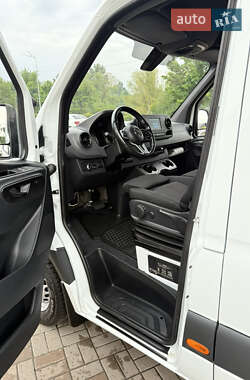 Грузопассажирский фургон Mercedes-Benz Sprinter 2021 в 