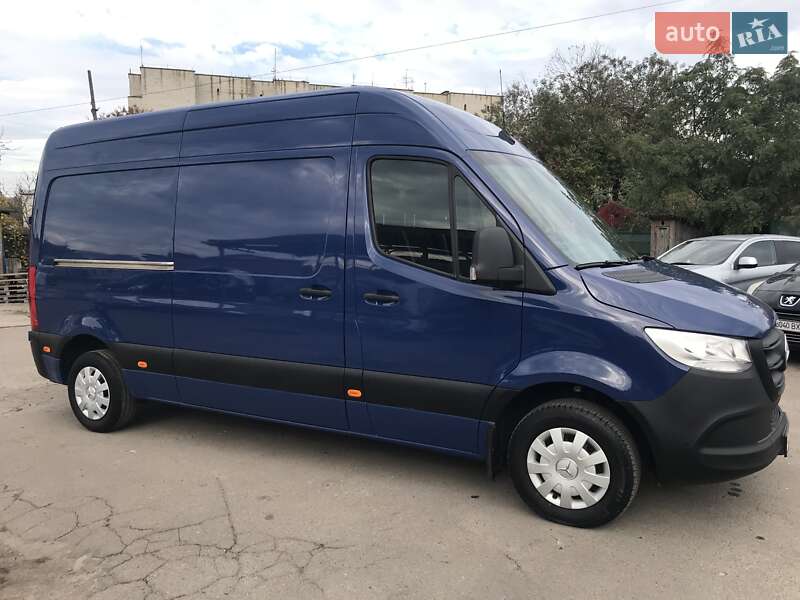 Грузовой фургон Mercedes-Benz Sprinter 2018 в 