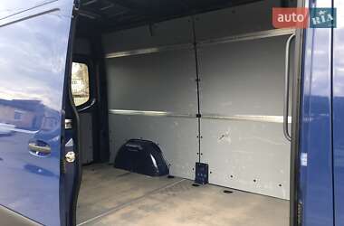 Грузовой фургон Mercedes-Benz Sprinter 2018 в 