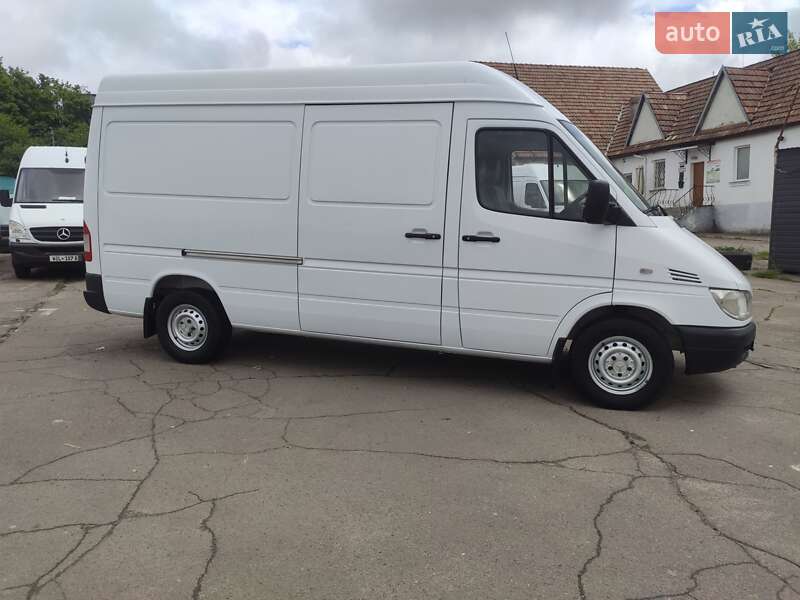 Грузовой фургон Mercedes-Benz Sprinter 2005 в Ровно