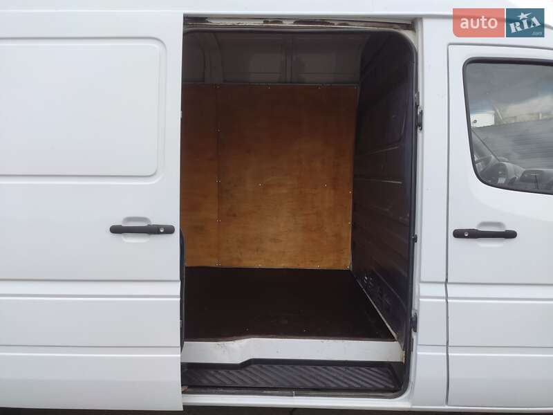 Грузовой фургон Mercedes-Benz Sprinter 2005 в Ровно