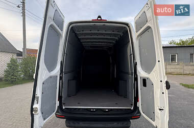 Вантажний фургон Mercedes-Benz Sprinter 2019 в 
