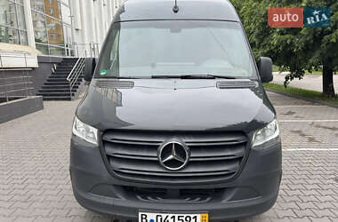 Грузовой фургон Mercedes-Benz Sprinter 2019 в 