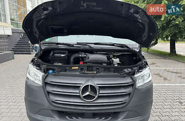 Грузовой фургон Mercedes-Benz Sprinter 2019 в 