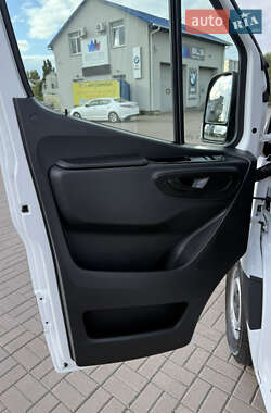 Вантажний фургон Mercedes-Benz Sprinter 2021 в 