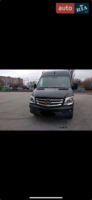 Вантажний фургон Mercedes-Benz Sprinter 2015 в Сваляві