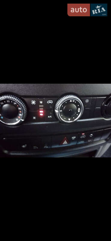 Вантажний фургон Mercedes-Benz Sprinter 2015 в Сваляві