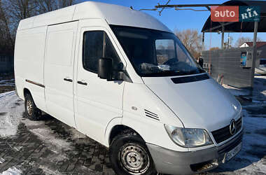 Грузовой фургон Mercedes-Benz Sprinter 2004 в 