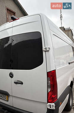 Грузовой фургон Mercedes-Benz Sprinter 2020 в 