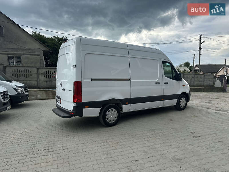 Вантажний фургон Mercedes-Benz Sprinter 2020 в Чернівцях