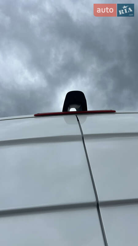 Вантажний фургон Mercedes-Benz Sprinter 2020 в Чернівцях