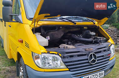 Грузовой фургон Mercedes-Benz Sprinter 2001 в 