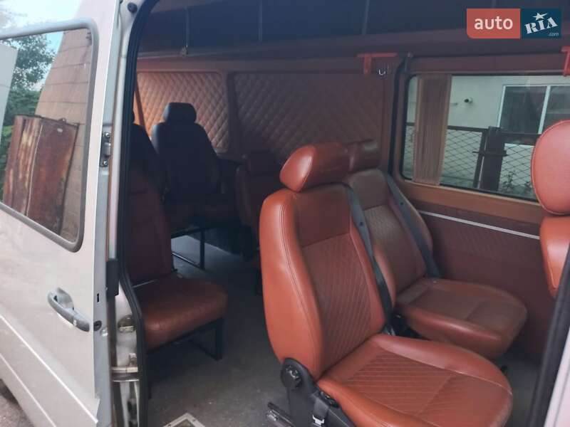 Туристический / Междугородний автобус Mercedes-Benz Sprinter 2005 в Черкассах