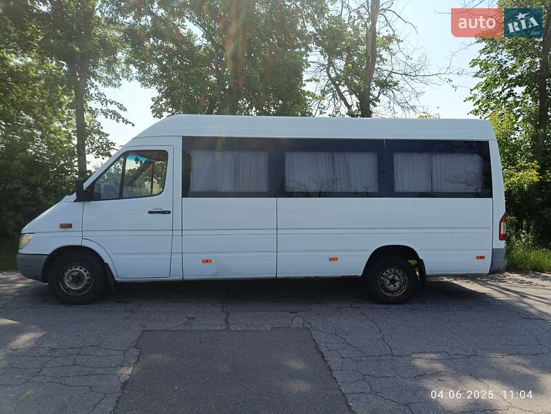Мікроавтобус Mercedes-Benz Sprinter 2000 в Києві