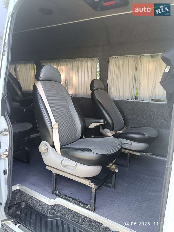 Мікроавтобус Mercedes-Benz Sprinter 2000 в Києві