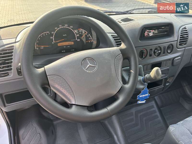 Вантажний фургон Mercedes-Benz Sprinter 2005 в Луцьку