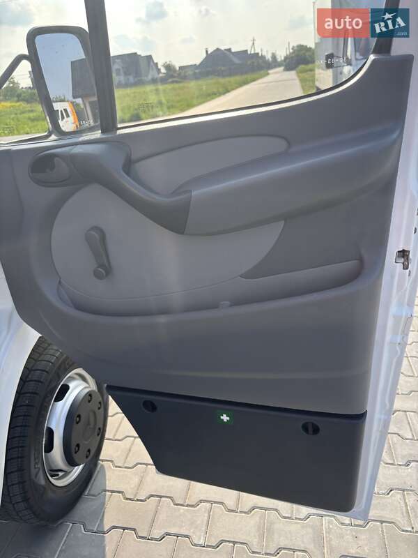 Вантажний фургон Mercedes-Benz Sprinter 2005 в Луцьку