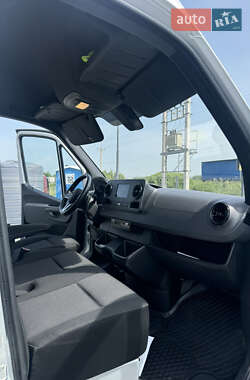 Грузовой фургон Mercedes-Benz Sprinter 2023 в 