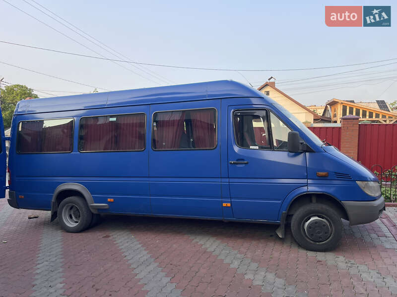 Микроавтобус Mercedes-Benz Sprinter 2005 в 
