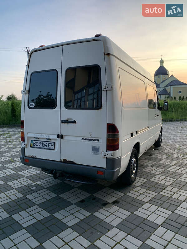 Вантажопасажирський фургон Mercedes-Benz Sprinter 2001 в Буську