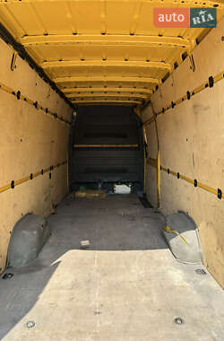 Грузовой фургон Mercedes-Benz Sprinter 2015 в 