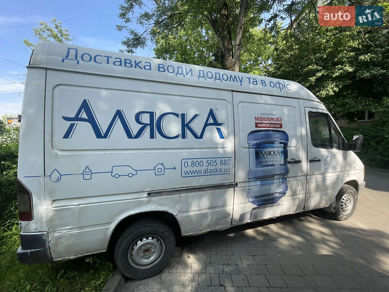 Вантажний фургон Mercedes-Benz Sprinter 1996 в Львові