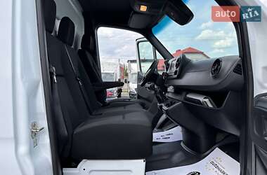 Вантажний фургон Mercedes-Benz Sprinter 2020 в 